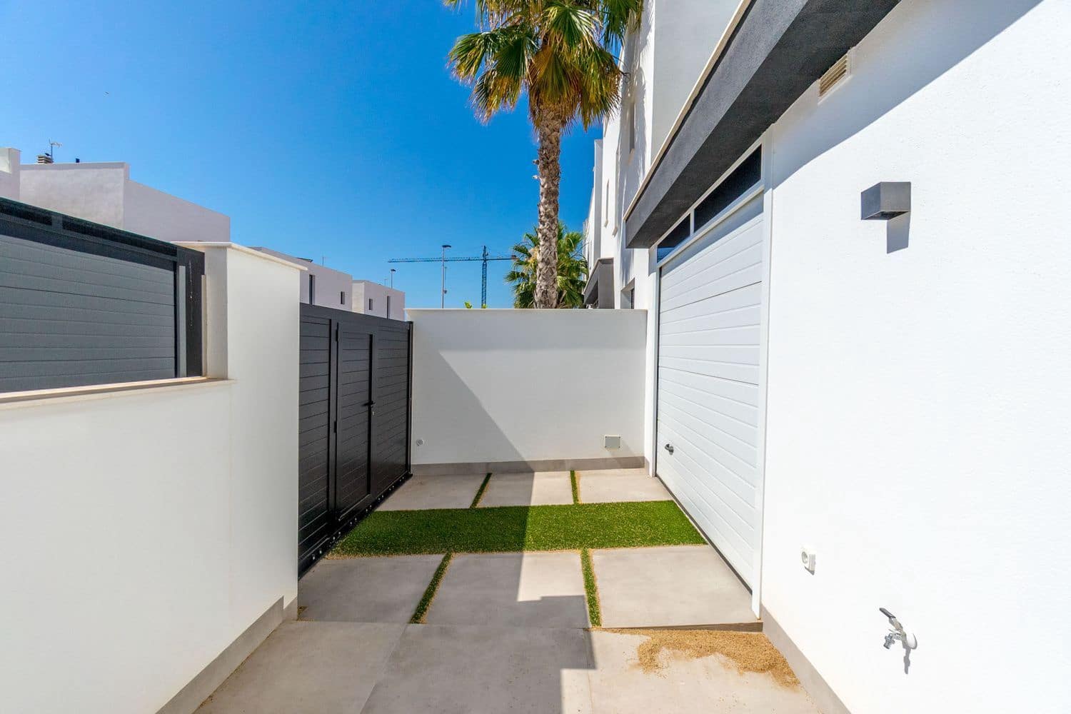 3 bedroom Villa for sale in Santiago de la Ribera with pool garage - € 686,000 (Ref: 9102620)