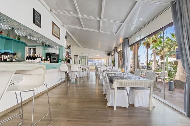Restaurant/Bar for rent in Puerto Deportivo, Torrevieja - € 600 (Ref: 9108305)