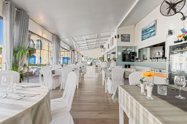 Restaurant/Bar for rent in Puerto Deportivo, Torrevieja - € 600 (Ref: 9108305)