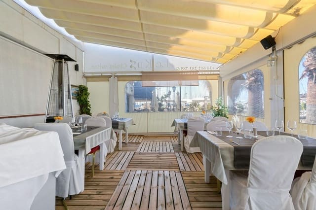Komercyjne do wynajęcia w Puerto Deportivo, Torrevieja - 950 € (Ref: 9108305)