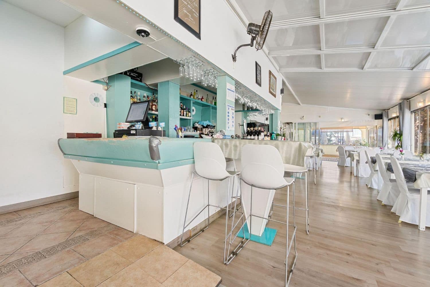 Comercial para arrendar em Torrevieja - 950 € (Ref: 9108305)