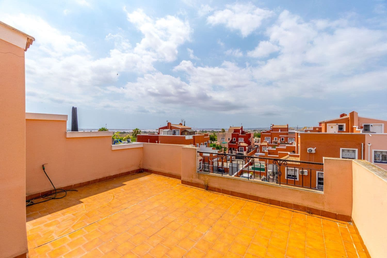 3 soveværelse Byhus til salg i Los Montesinos med swimmingpool garage - € 174.900 (Ref: 9111788)