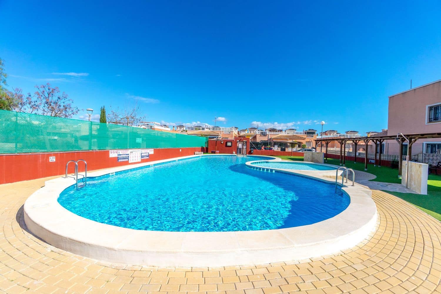 3 soveværelse Byhus til salg i Los Montesinos med swimmingpool garage - € 174.900 (Ref: 9111788)