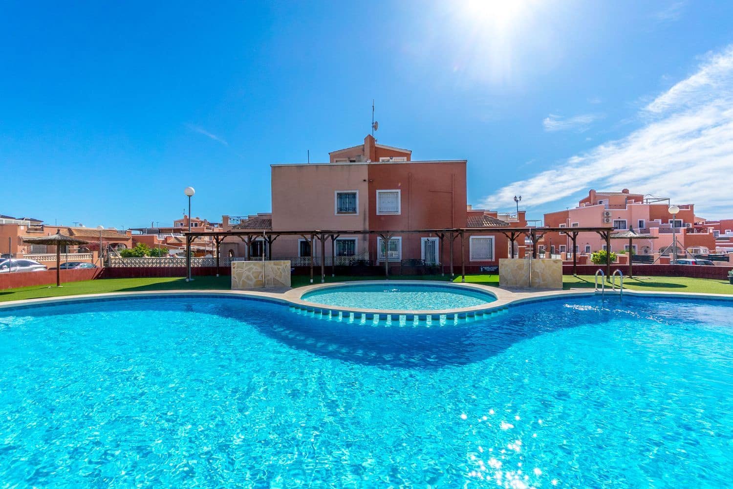 3 soveværelse Byhus til salg i Los Montesinos med swimmingpool garage - € 174.900 (Ref: 9111788)