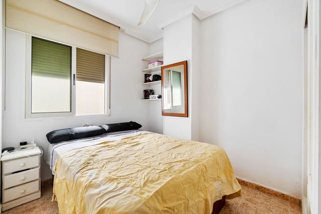 Apartamento de 2 habitaciones en Parque de las Naciones, Torrevieja en venta con garaje - 129.900 € (Ref: 9167212)