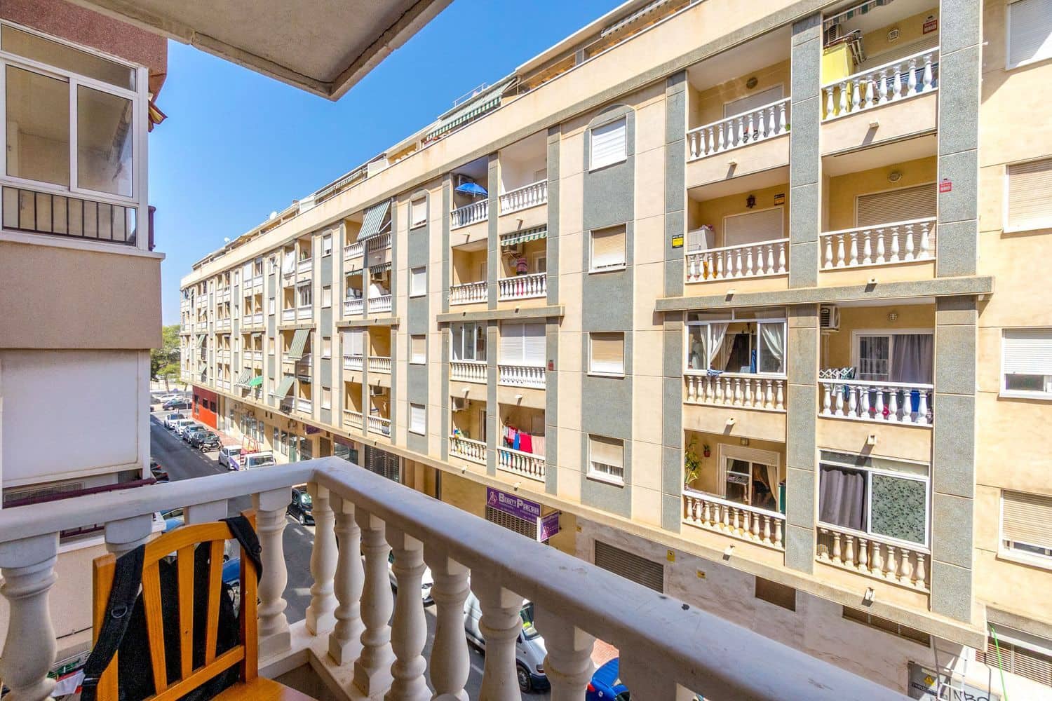 2 Zimmer Apartment zu verkaufen in Torrevieja mit Garage - 142.000 € (Ref: 9167212)