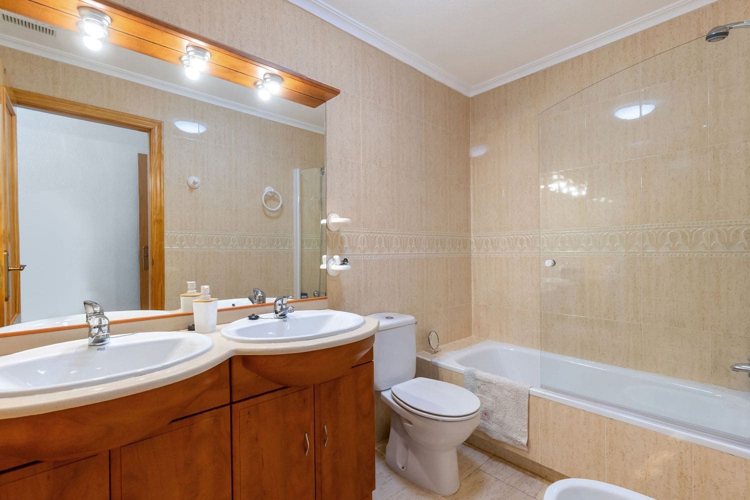 2 sypialnia Apartament na sprzedaż w Orihuela Costa z basenem garażem - 195 000 € (Ref: 9198301)