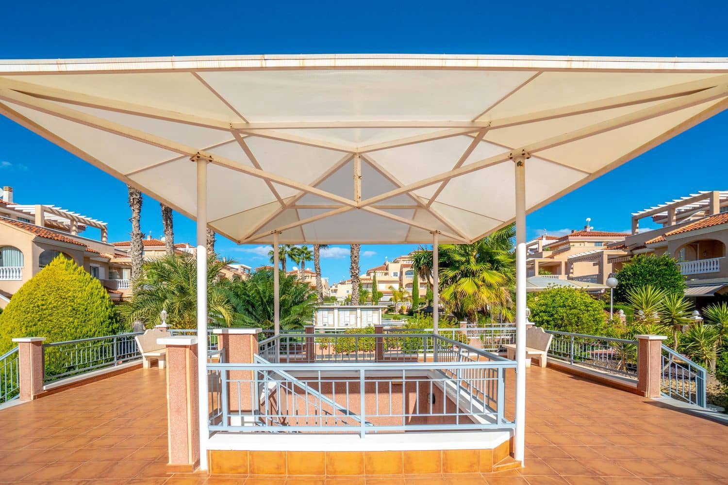 2 sypialnia Apartament na sprzedaż w Orihuela Costa z basenem garażem - 195 000 € (Ref: 9198301)