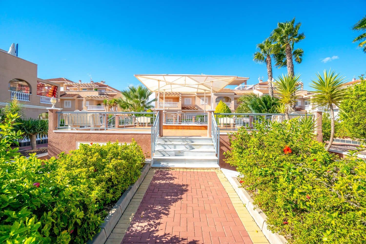 2 sypialnia Apartament na sprzedaż w Orihuela Costa z basenem garażem - 195 000 € (Ref: 9198301)