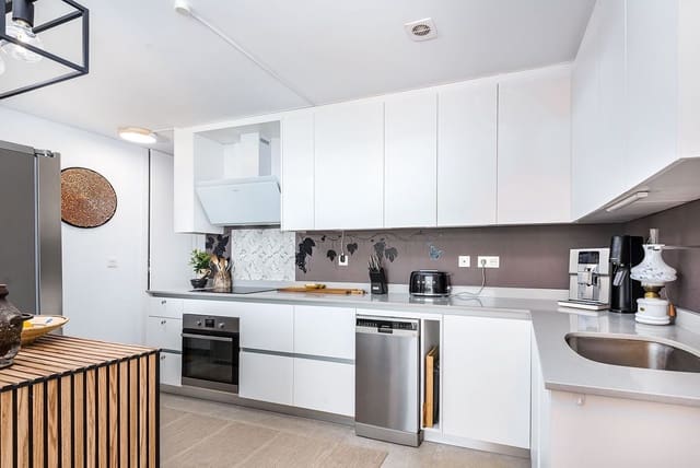 4 Zimmer Villa zu verkaufen in Villamartín - Las Filipinas, Orihuela mit Pool Garage - 499.000 € (Ref: 9280687)