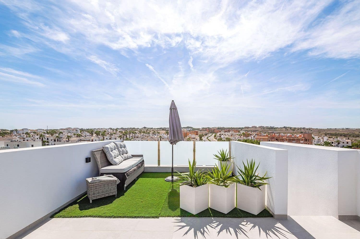 4 Zimmer Villa zu verkaufen in Orihuela Costa mit Pool Garage - 499.000 € (Ref: 9280687)