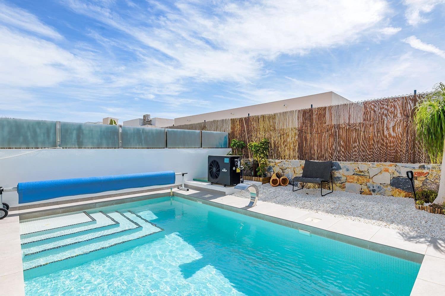 4 bedroom Villa for sale in Villamartin with pool garage - € 499,000 (Ref: 9280687)