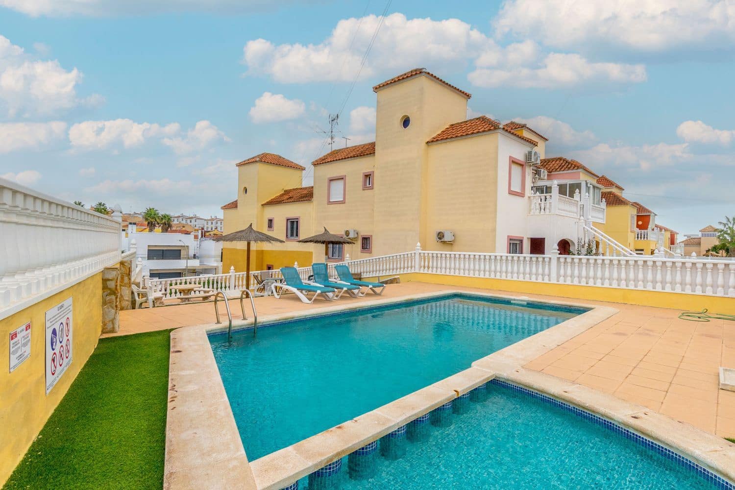 2 sypialnia Apartament na sprzedaż w Orihuela Costa z basenem garażem - 149 000 € (Ref: 9310233)