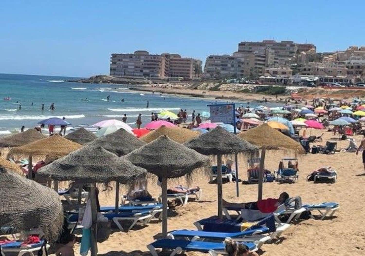 Casa de 3 habitaciones en Orihuela Costa en venta con piscina garaje - 275.000 € (Ref: 9322466)