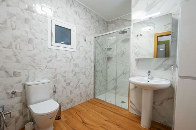 2 makuuhuone Huoneisto myytävänä paikassa Avenida Habaneras - Curva de Palangre, Torrevieja mukana 
autotalli - 325 000 € (Ref: 9341793)