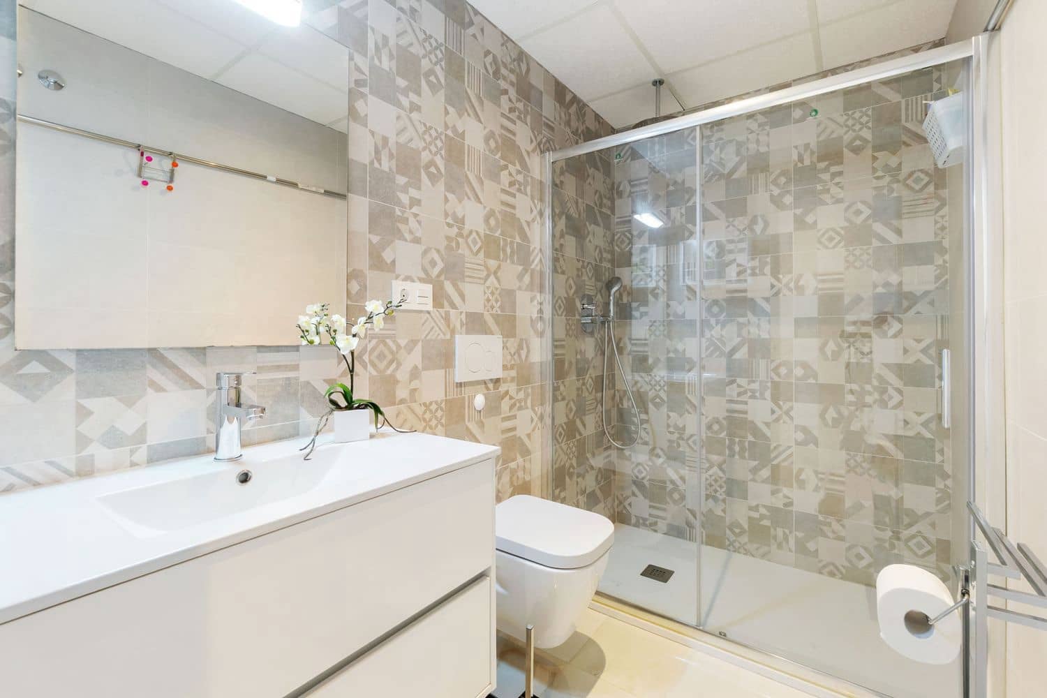 Apartamento de 2 habitaciones en Orihuela Costa en venta con piscina garaje - 249.900 € (Ref: 9371240)