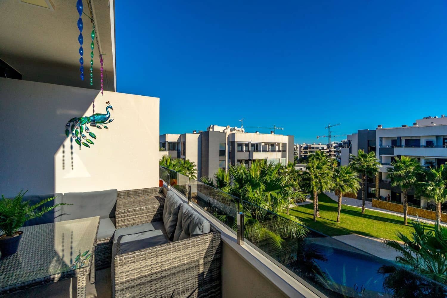 Apartamento de 2 habitaciones en Orihuela Costa en venta con piscina garaje - 249.900 € (Ref: 9371240)