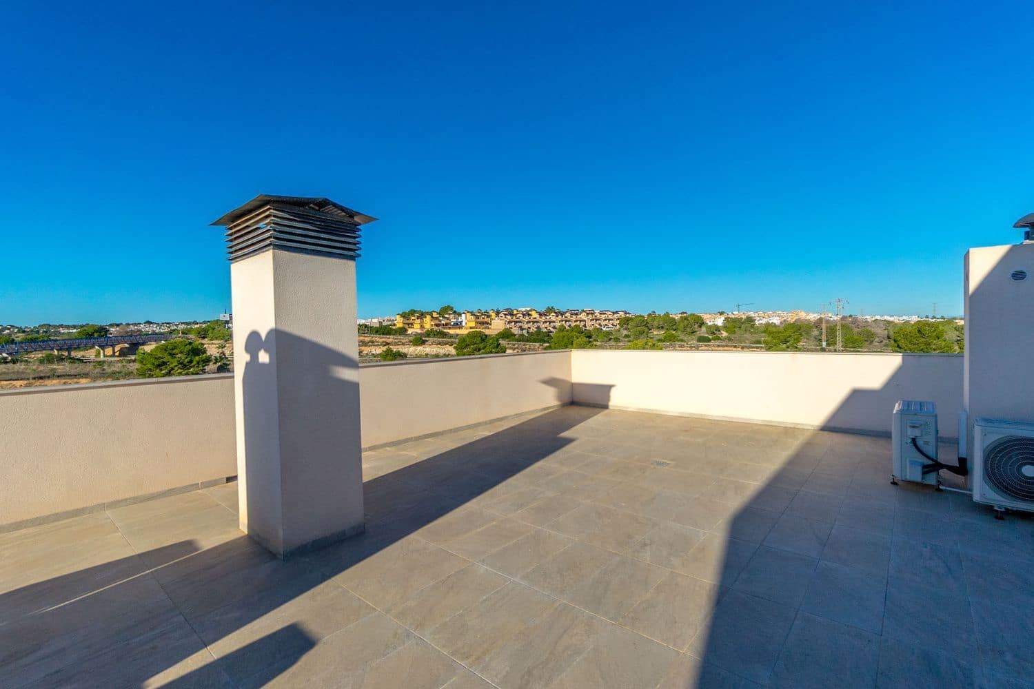 Apartamento de 2 habitaciones en Orihuela Costa en venta con piscina garaje - 249.900 € (Ref: 9371240)