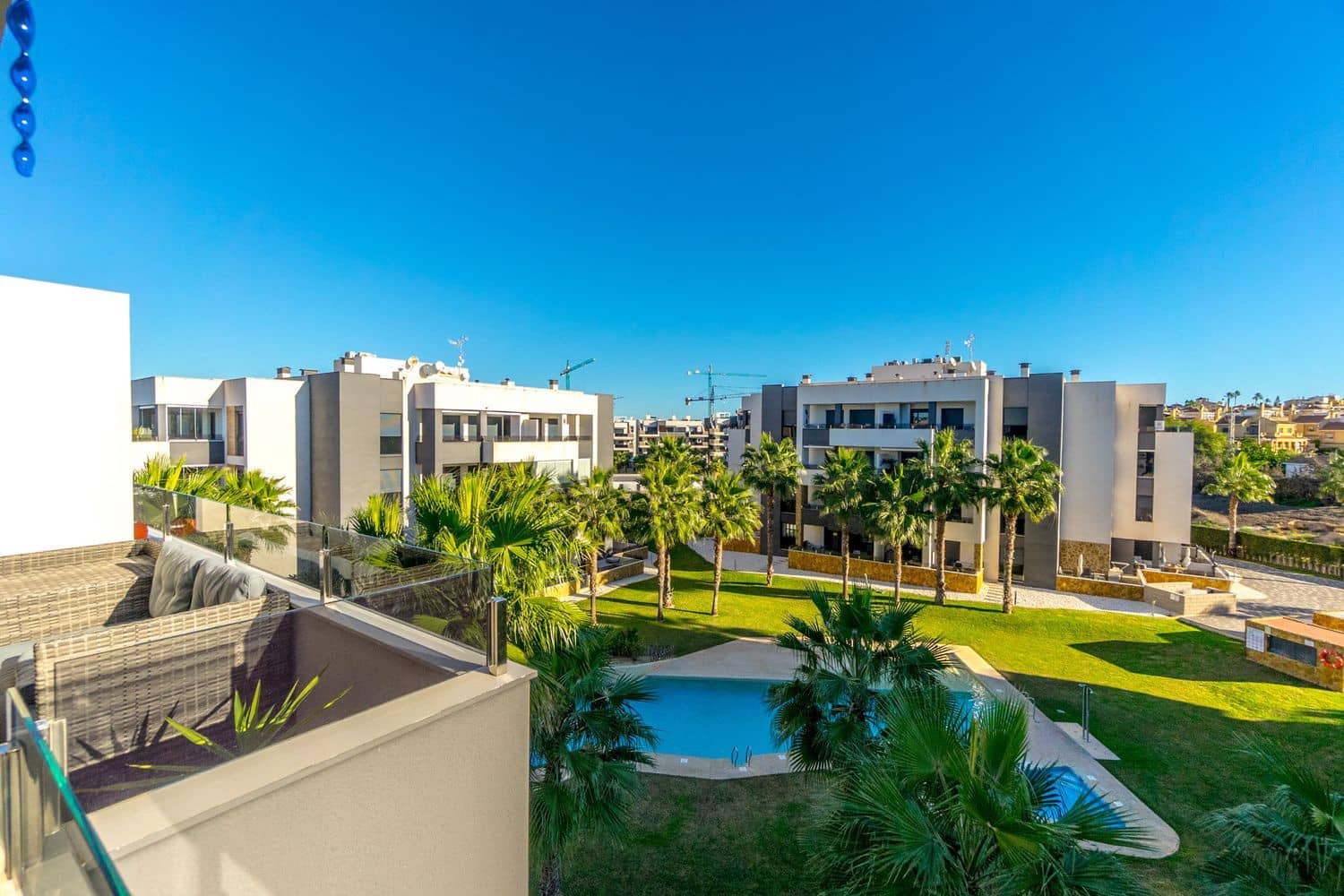Apartamento de 2 habitaciones en Orihuela Costa en venta con piscina garaje - 249.900 € (Ref: 9371240)