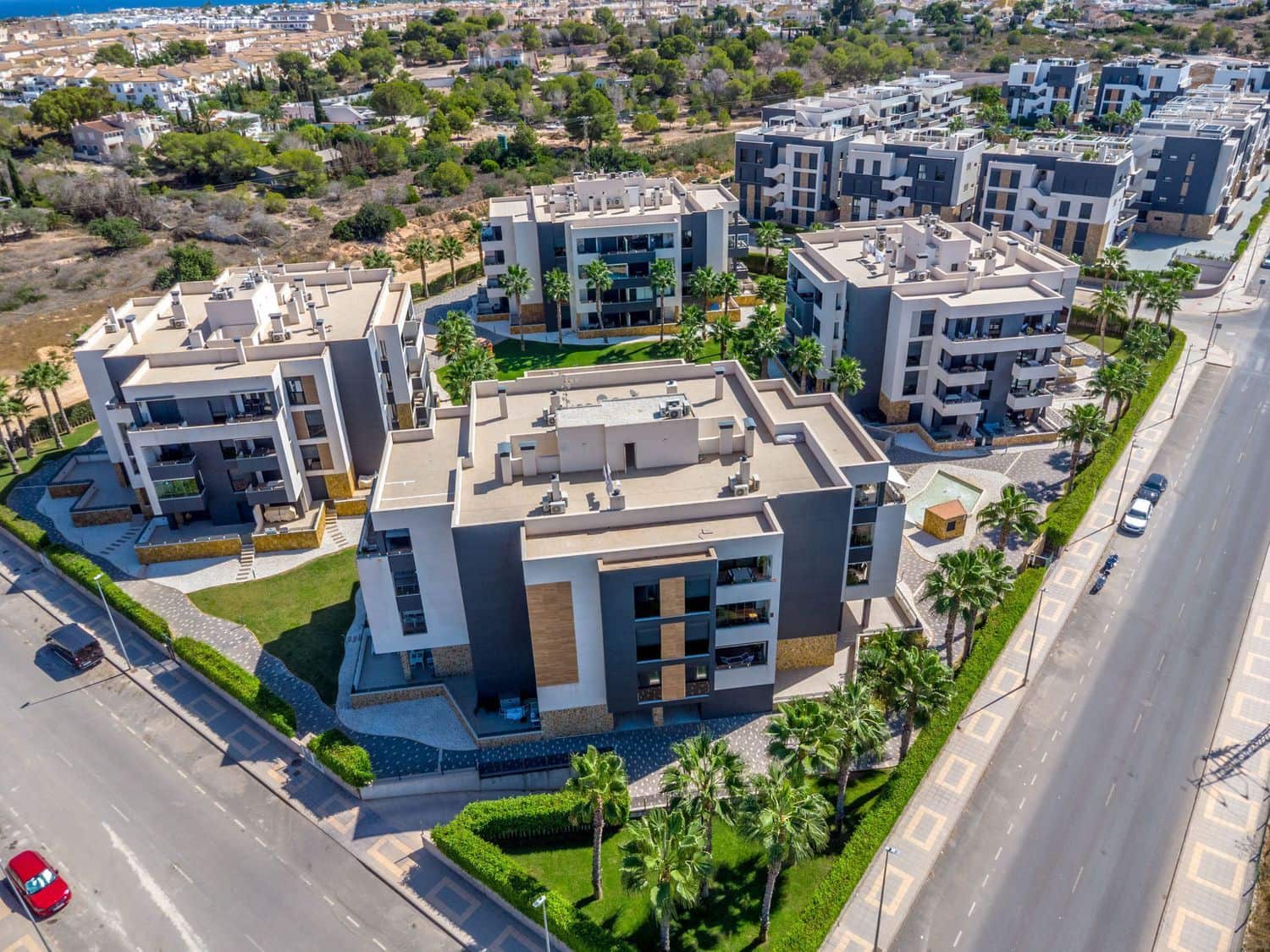 Apartamento de 2 habitaciones en Orihuela Costa en venta con piscina garaje - 249.900 € (Ref: 9371240)