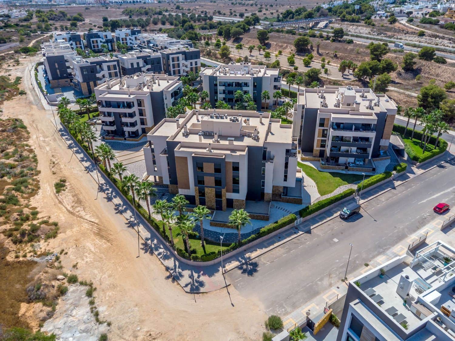 Apartamento de 2 habitaciones en Orihuela Costa en venta con piscina garaje - 249.900 € (Ref: 9371240)