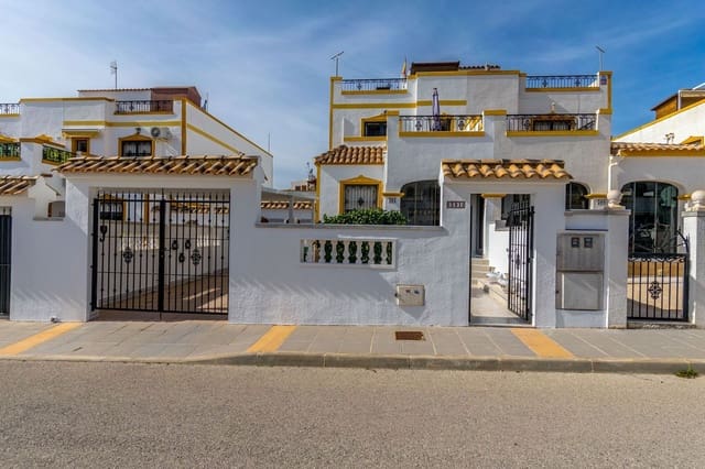 3 quarto Casa em Banda para venda em Desamparados - Hurchillo - Torremendo, Orihuela com piscina garagem - 209 900 € (Ref: 9371244)