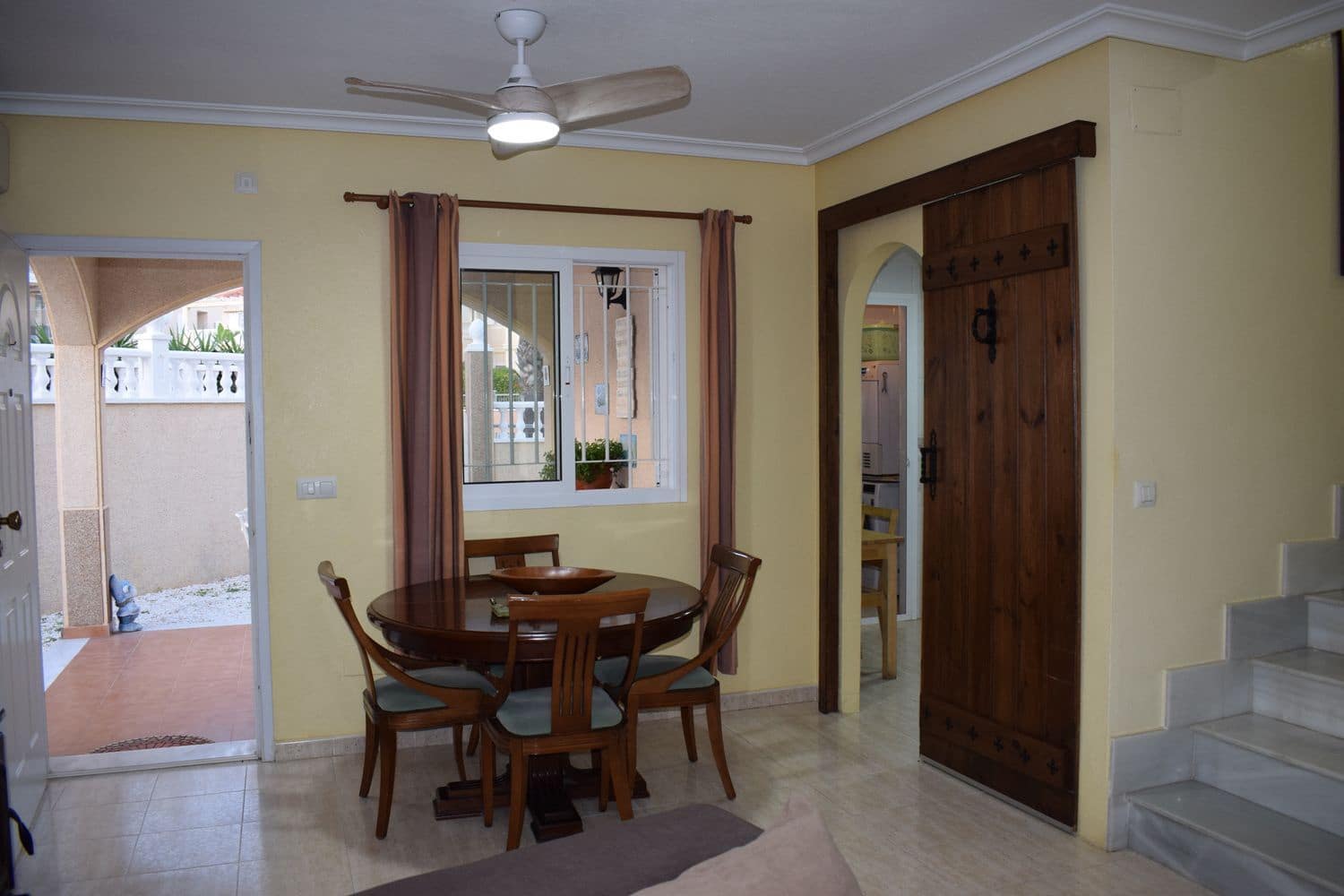 2 soveværelse Byhus til salg i Orihuela Costa med swimmingpool garage - € 265.000 (Ref: 9387487)