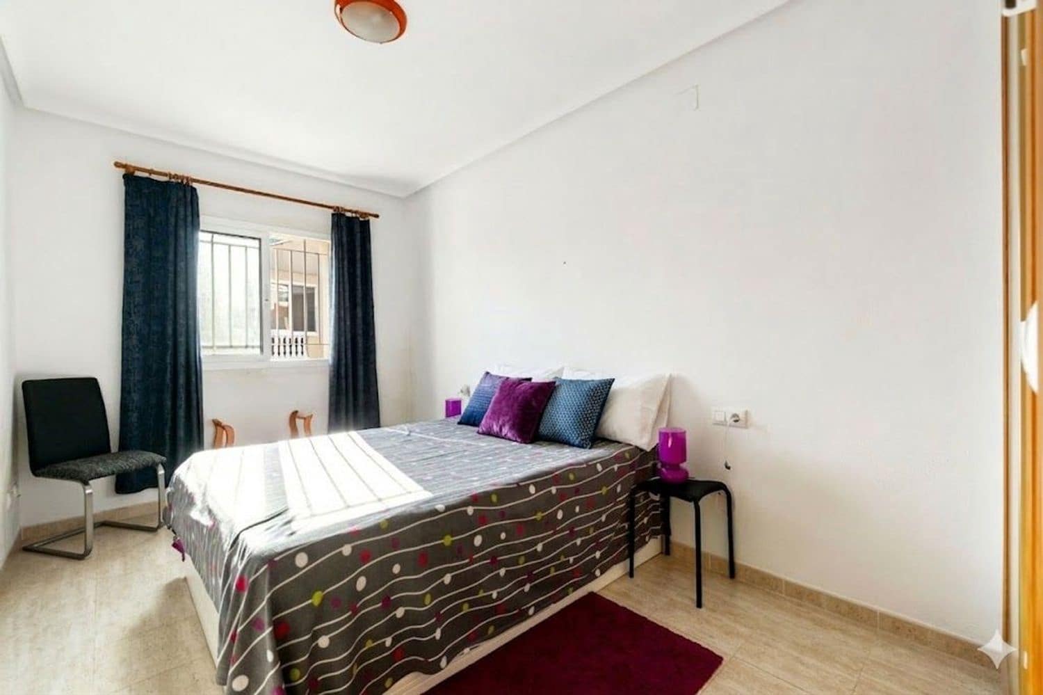 2 makuuhuone Omakotitalo myytävänä paikassa Orihuela Costa mukana uima-altaan 
autotalli - 267 900 € (Ref: 9390029)