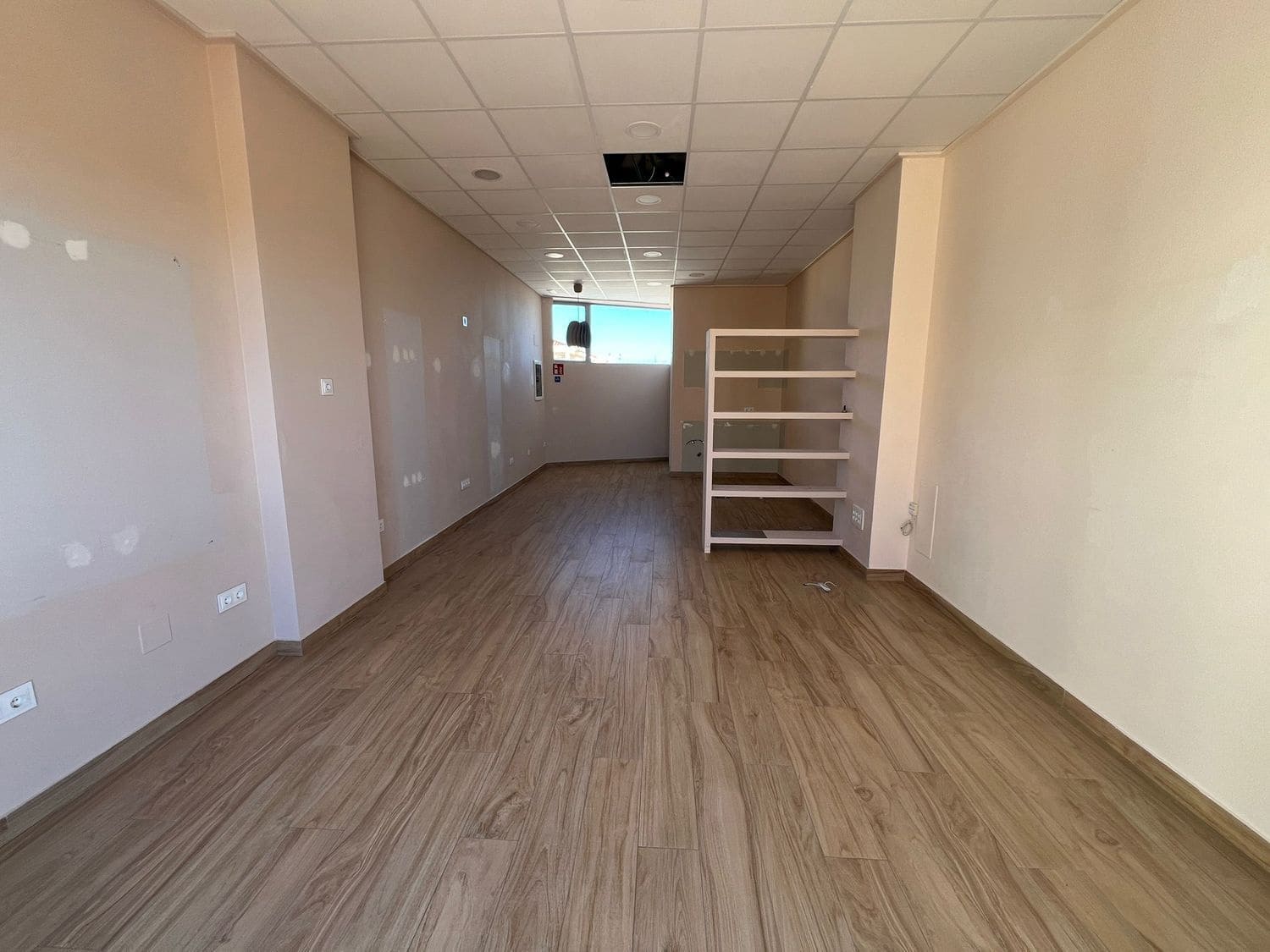 Commercial for rent in Orihuela Costa - € 700 (Ref: 9426708)