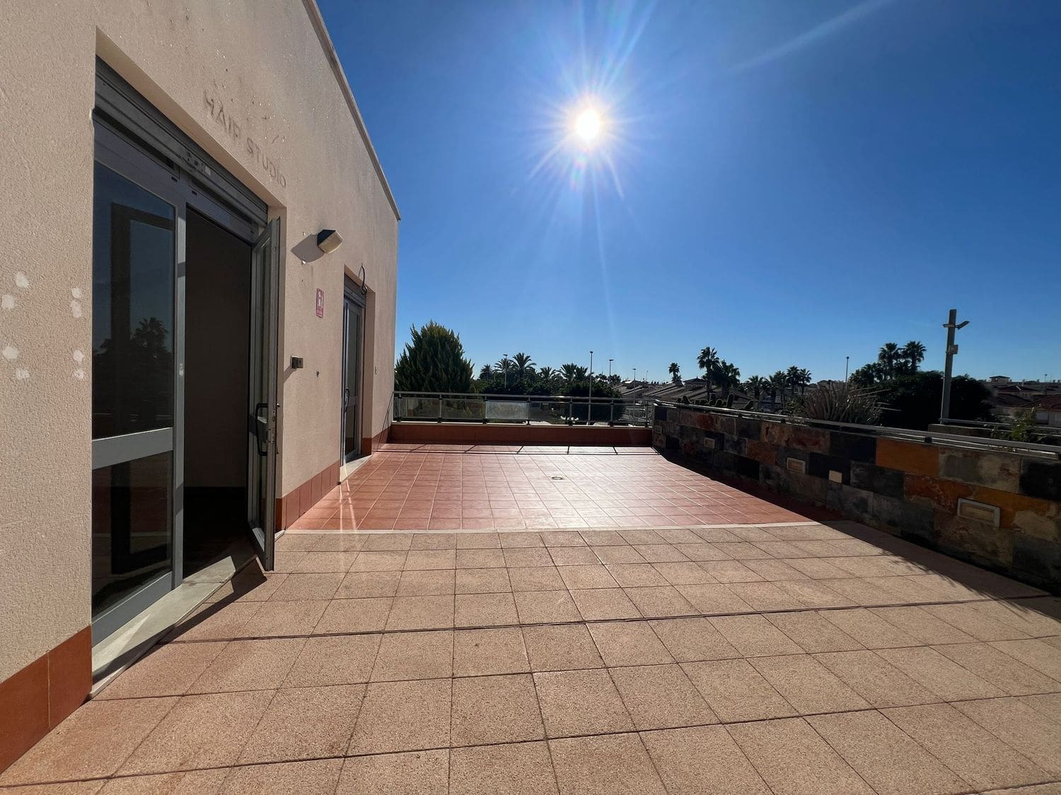 Commercial for rent in Orihuela Costa - € 700 (Ref: 9426708)