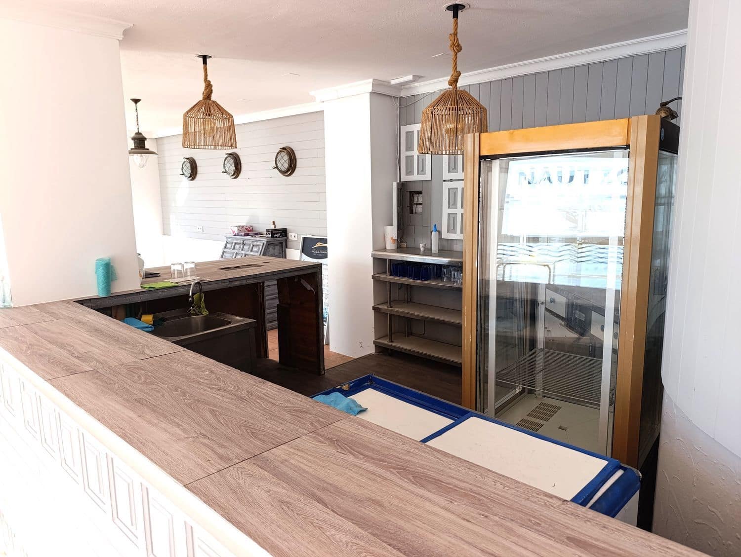 Commercial for rent in Torrevieja - € 550 (Ref: 9436720)