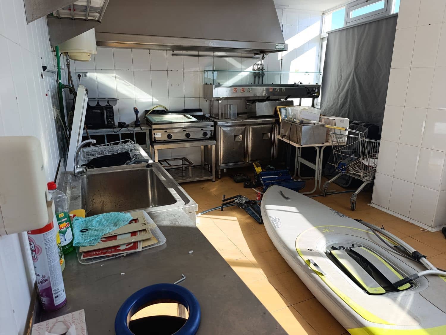 Commercial for rent in Torrevieja - € 550 (Ref: 9436720)