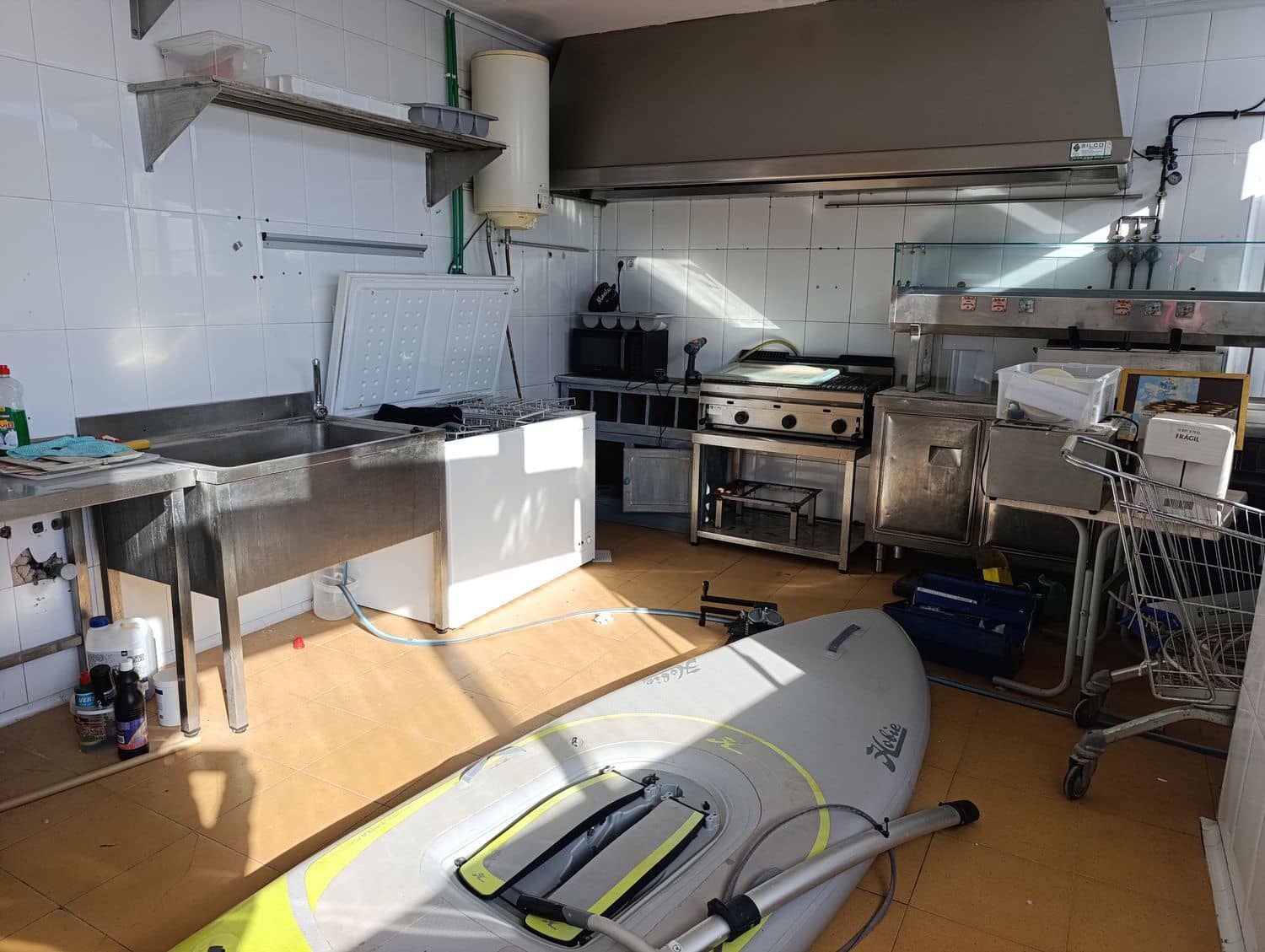 Commercial for rent in Torrevieja - € 550 (Ref: 9436720)