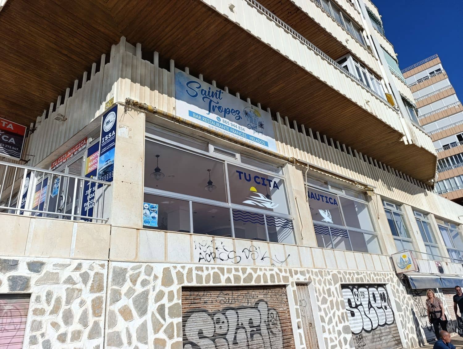 Commercial for rent in Torrevieja - € 550 (Ref: 9436720)