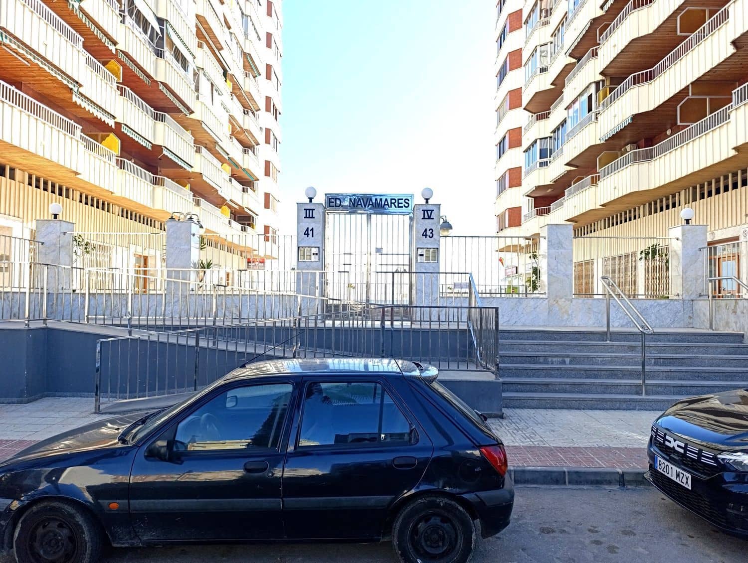 Commercial for rent in Torrevieja - € 550 (Ref: 9436720)