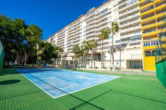 Apartamento de 3 habitaciones en Dehesa de Campoamor, Orihuela en venta con piscina garaje - 199.900 € (Ref: 9533214)