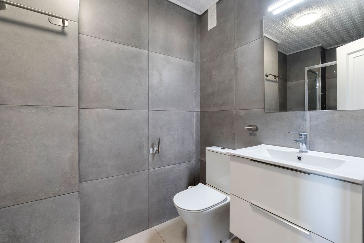 3 quarto Apartamento para venda em Torrevieja com piscina garagem - 219 000 € (Ref: 9547383)