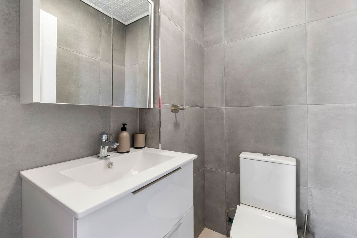 3 quarto Apartamento para venda em Torrevieja com piscina garagem - 219 000 € (Ref: 9547383)