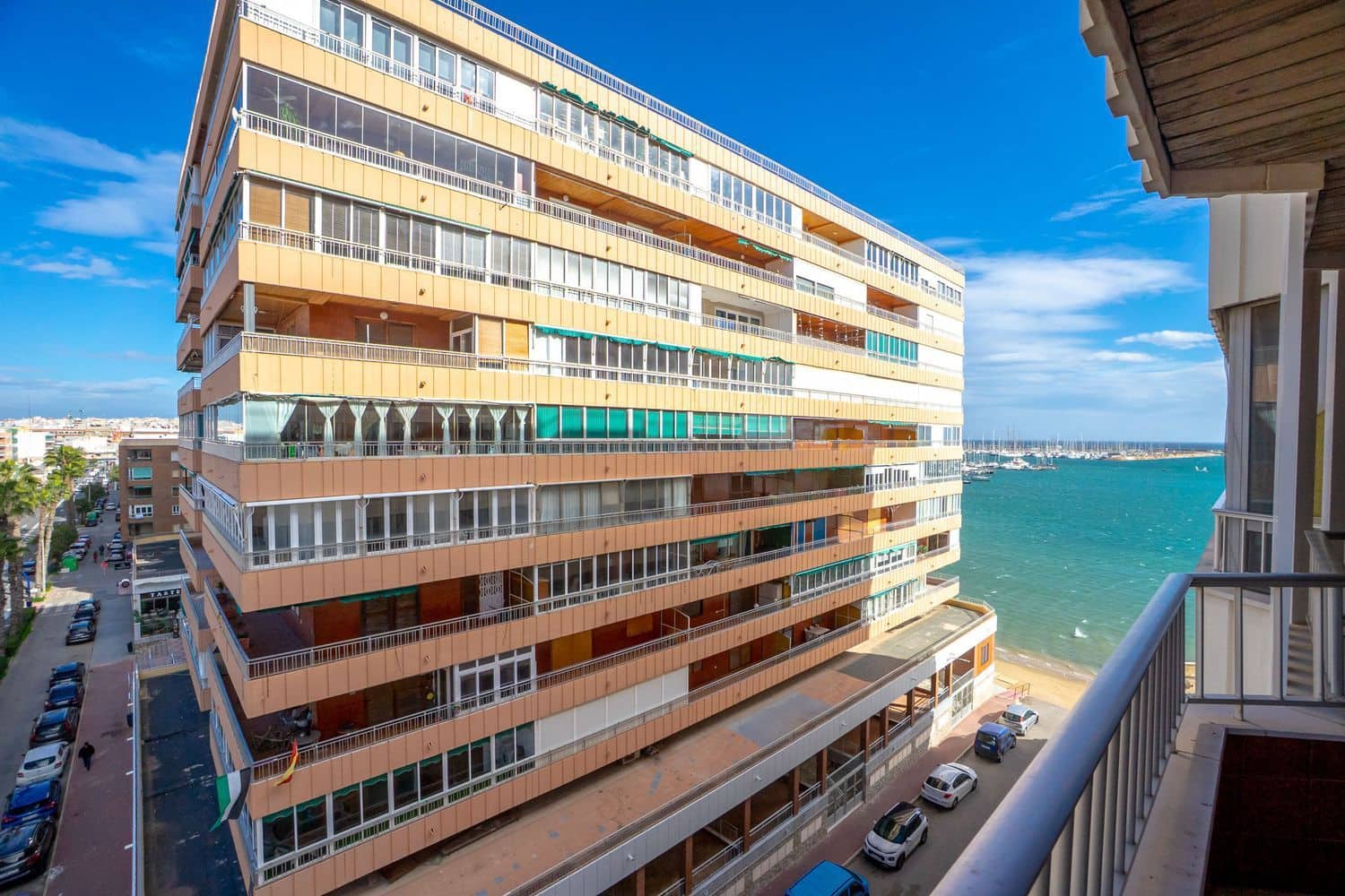 3 quarto Apartamento para venda em Torrevieja com piscina garagem - 219 000 € (Ref: 9547383)