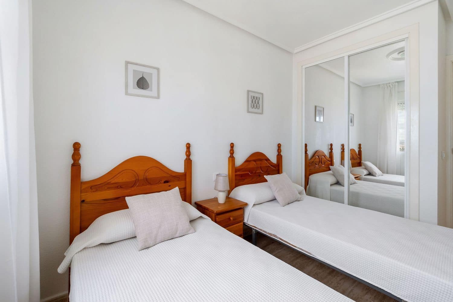 2 soveværelse Lejlighed til salg i Torrevieja med swimmingpool garage - € 169.900 (Ref: 9557480)