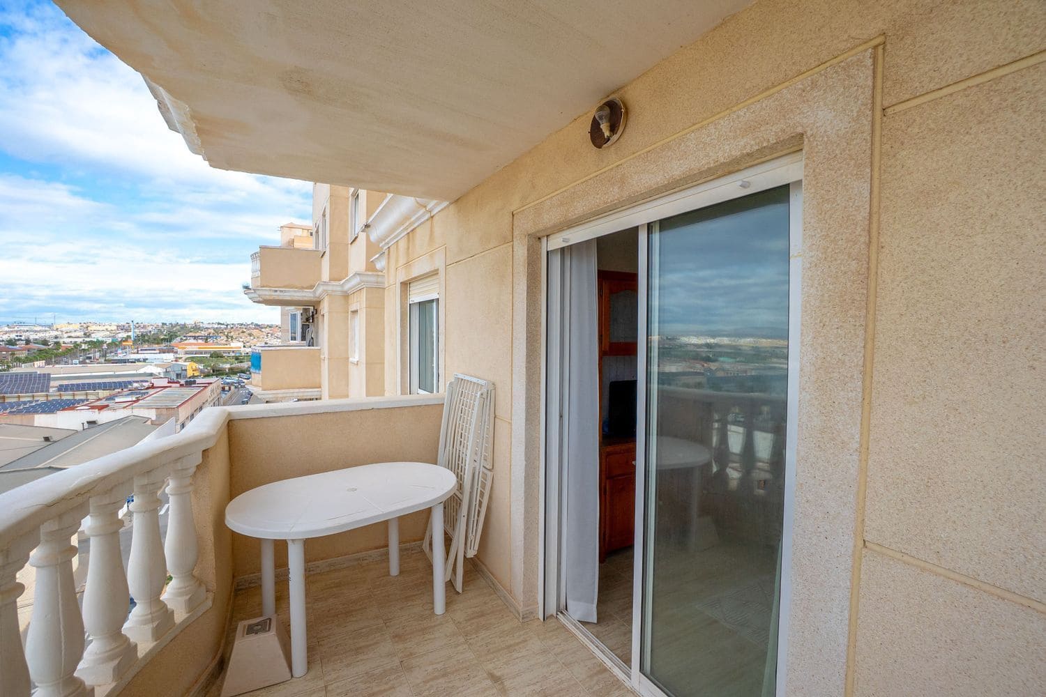 2 soveværelse Lejlighed til salg i Torrevieja med swimmingpool garage - € 169.900 (Ref: 9557480)