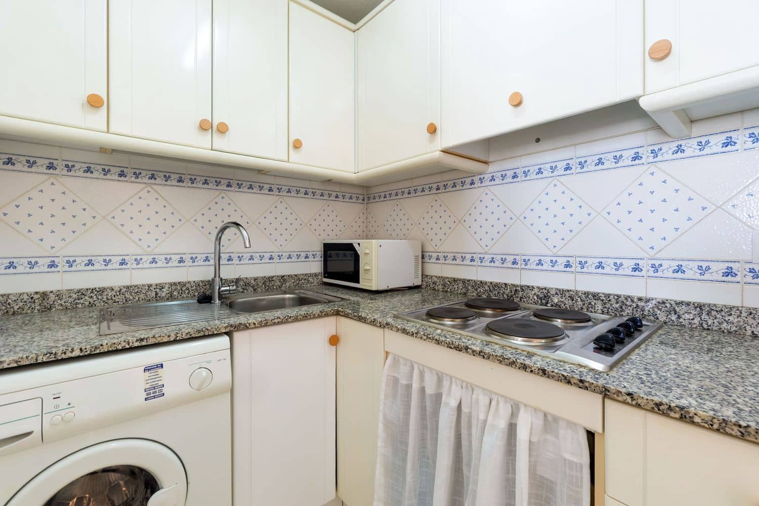 2 soveværelse Lejlighed til salg i Torrevieja med swimmingpool garage - € 169.900 (Ref: 9557480)