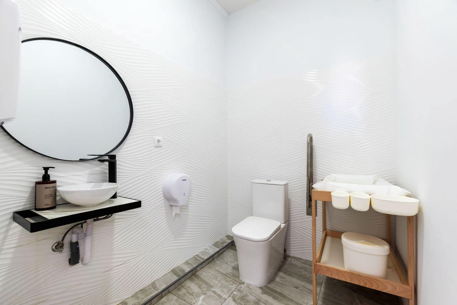 Erhverv til leje i La Zenia - € 750 (Ref: 9564185)