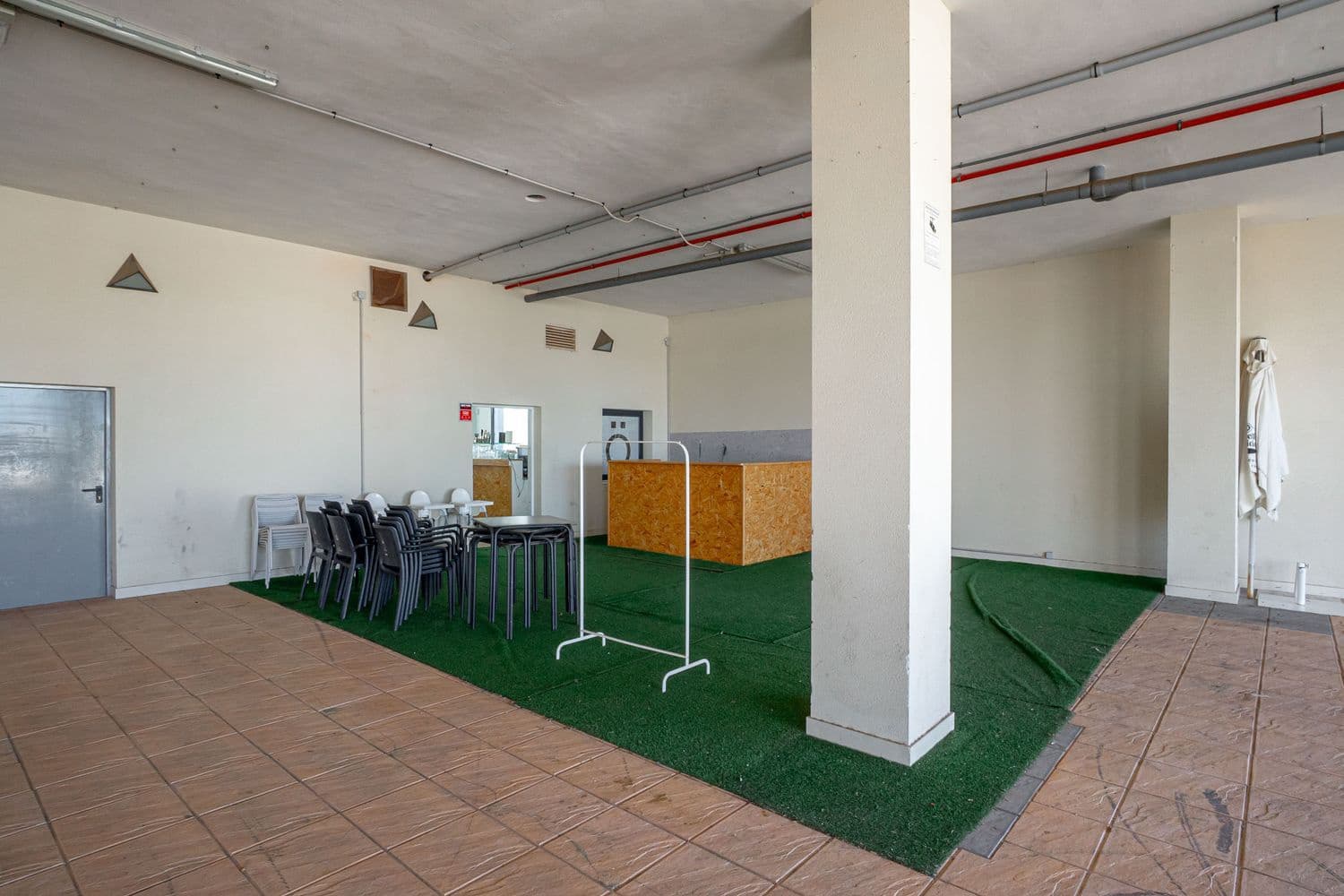 Erhverv til leje i La Zenia - € 750 (Ref: 9564185)