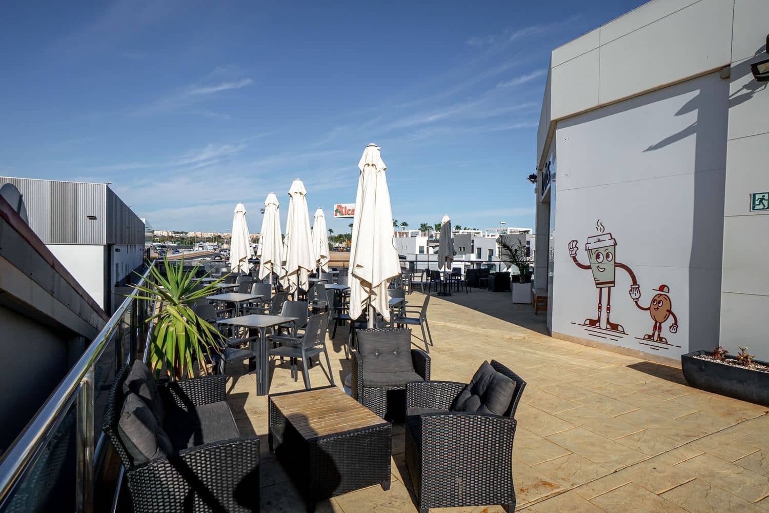 Erhverv til leje i La Zenia - € 750 (Ref: 9564185)