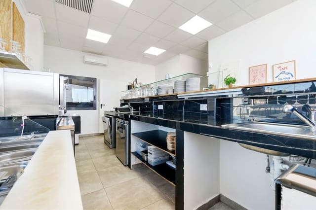 Erhverv til leje i La Zenia, Orihuela - € 750 (Ref: 9564185)