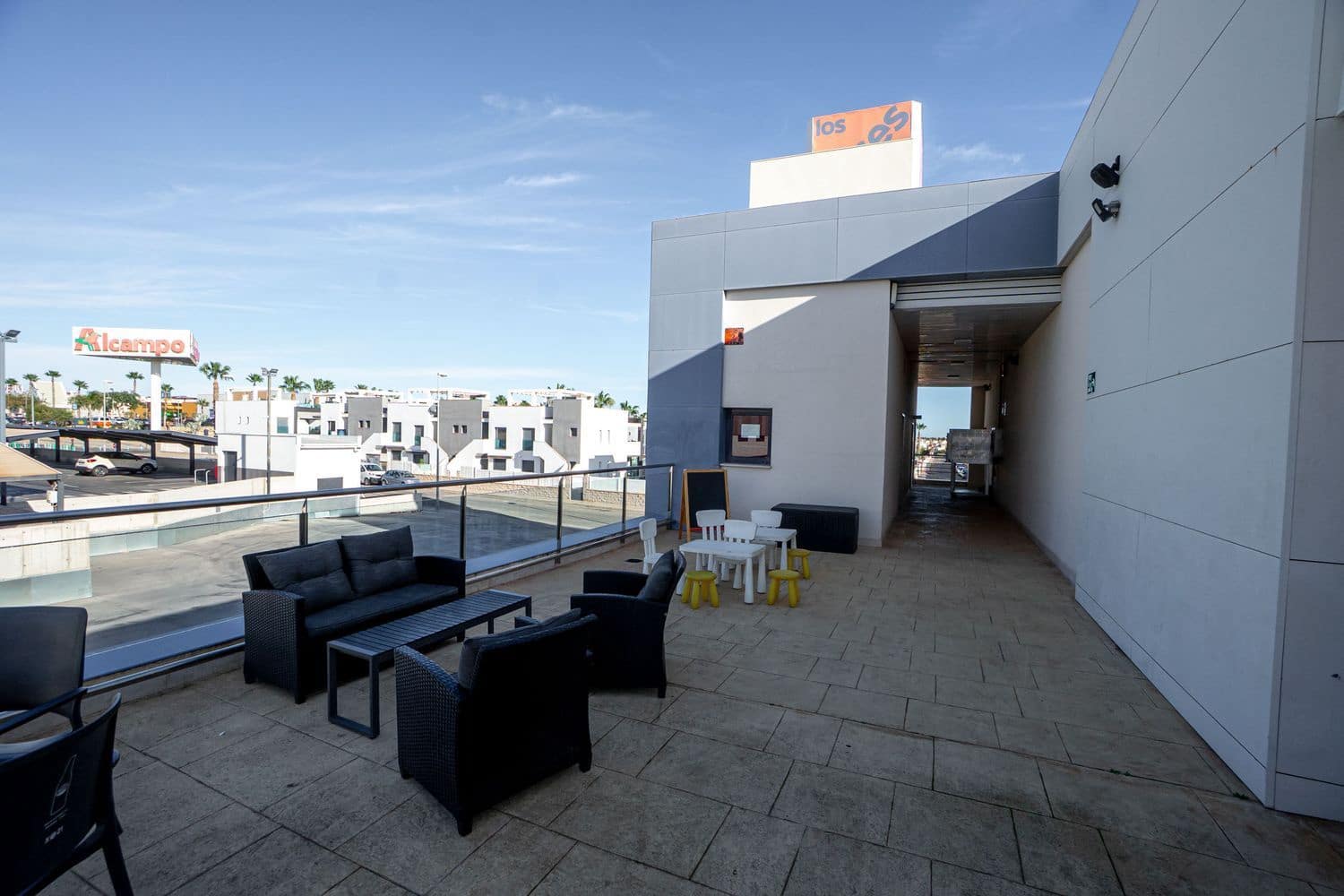 Erhverv til leje i La Zenia - € 750 (Ref: 9564185)