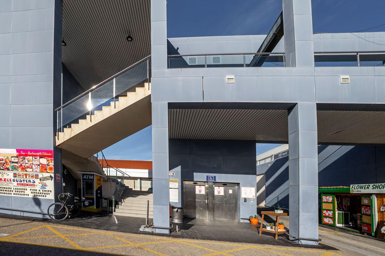 Erhverv til leje i La Zenia - € 750 (Ref: 9564185)