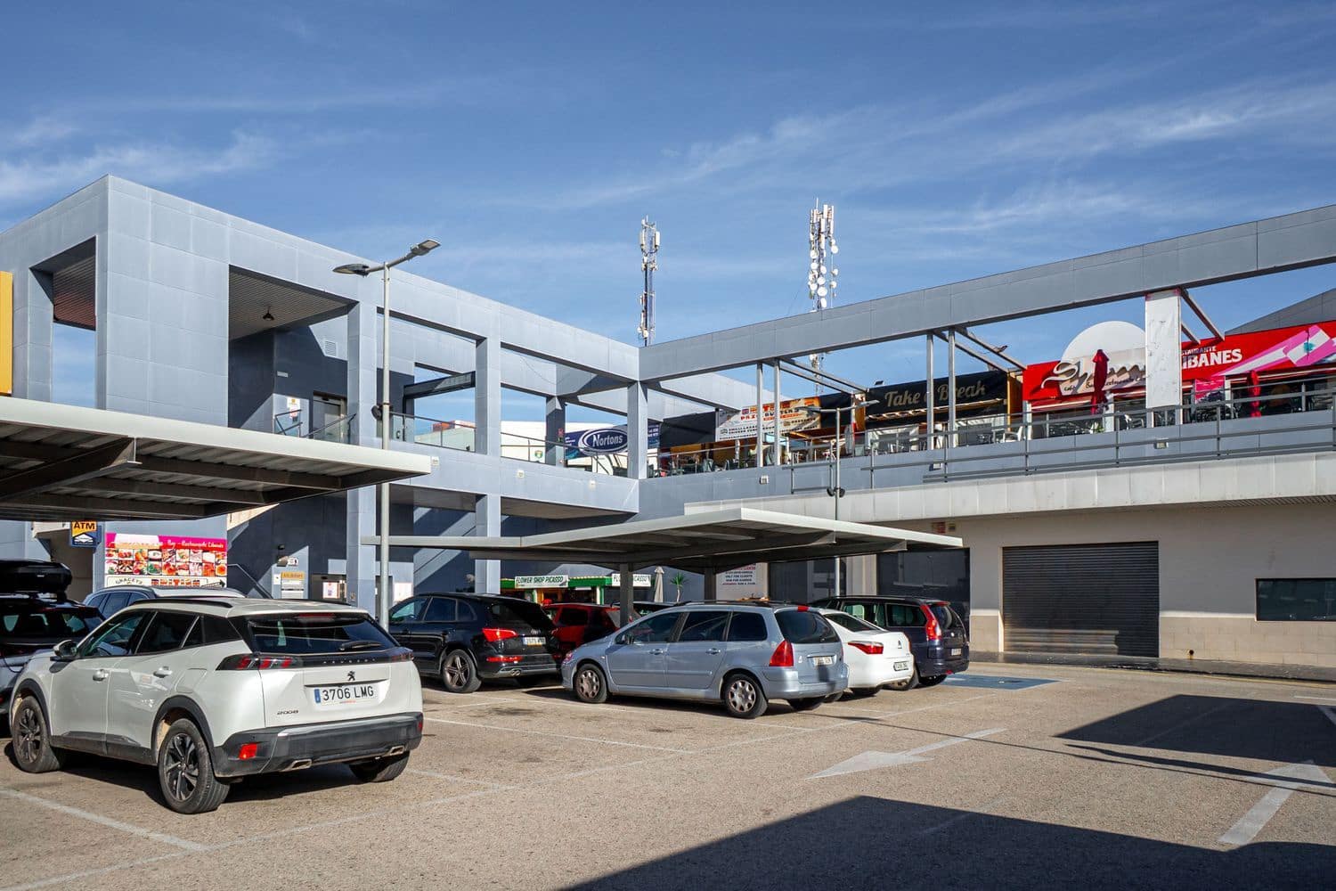 Erhverv til leje i La Zenia - € 750 (Ref: 9564185)