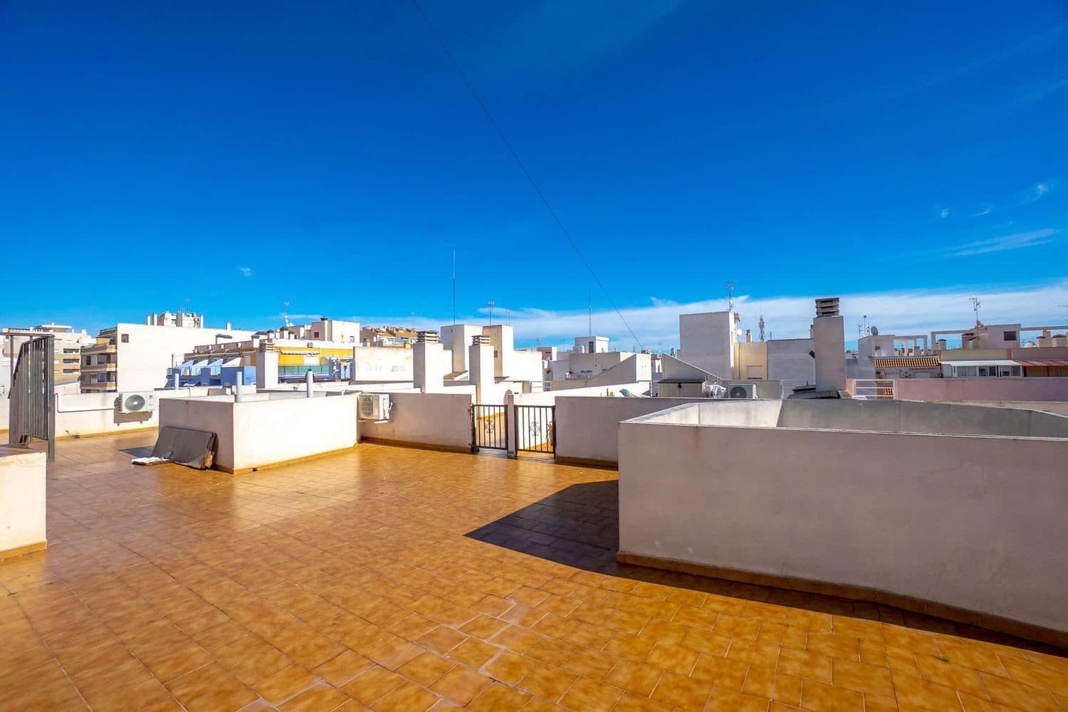 1 Zimmer Apartment zu verkaufen in Torrevieja mit Garage - 149.900 € (Ref: 9590494)